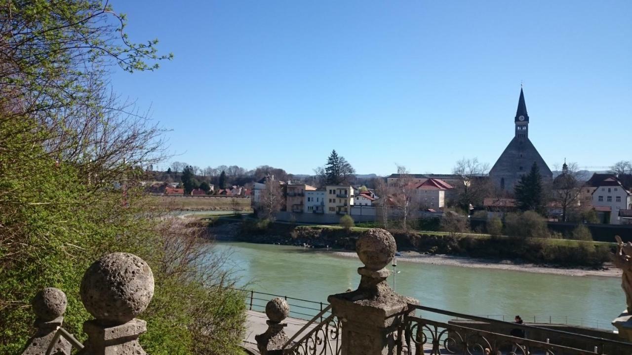 Ferienwohnung An Der Idyllischen Salzachschleife Naehe Salzburg Laufen Eksteriør bilde