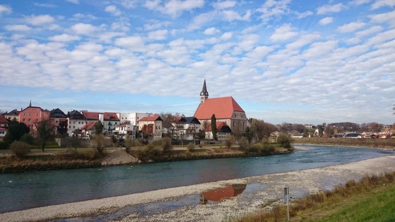 Ferienwohnung An Der Idyllischen Salzachschleife Naehe Salzburg Laufen Eksteriør bilde